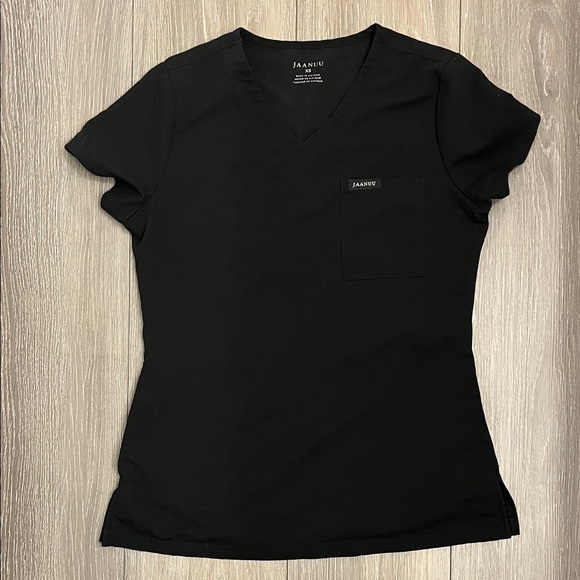 Jaanuu Tops - Jaanuu Women's Black Scrub Top